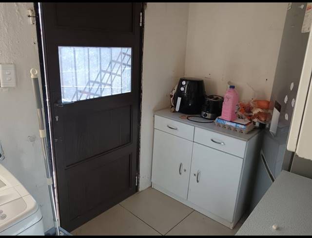 2 BEDROOM HOUSE FOR SALE IN FLEURHOF